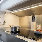 Apartament Guesthost - 500sqm Luxury With Spa, Gym, Terrace, Game & Garage *