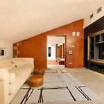 Apartament Guesthost - 500sqm Luxury With Spa, Gym, Terrace, Game & Garage Mediolan