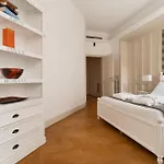 Guesthost - 500sqm Luxury With Spa, Gym, Terrace, Game & Garage Mediolan