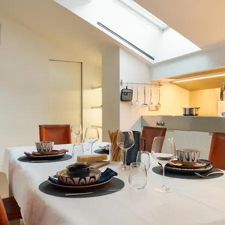 Guesthost - 500sqm Luxury With Spa, Gym, Terrace, Game & Garage * Milano