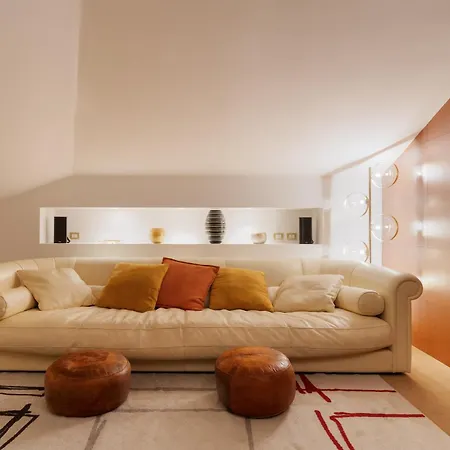 Daire Guesthost - 500sqm Luxury With Spa, Gym, Terrace, Game & Garage *