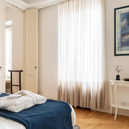Guesthost - 500sqm Luxury With Spa, Gym, Terrace, Game & Garage Daire Milano