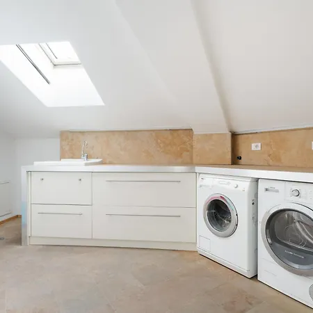 Guesthost - 500sqm Luxury With Spa, Gym, Terrace, Game & Garage *
