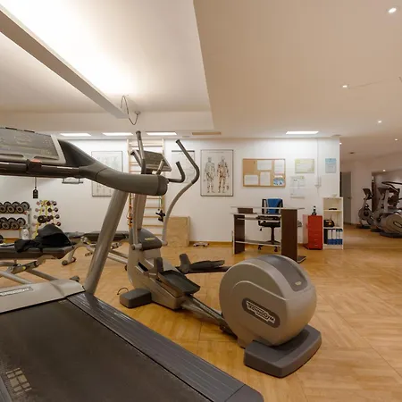 Guesthost - 500sqm Luxury With Spa, Gym, Terrace, Game & Garage * Milano