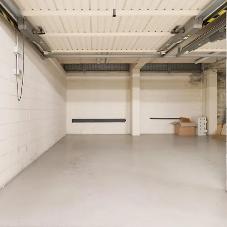 Guesthost - 500sqm Luxury With Spa, Gym, Terrace, Game & Garage Daire