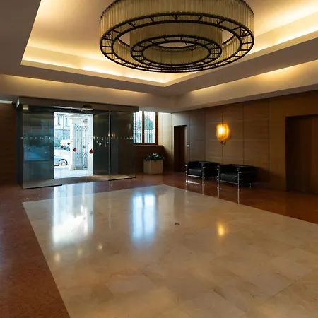 Daire Guesthost - 500sqm Luxury With Spa, Gym, Terrace, Game & Garage *