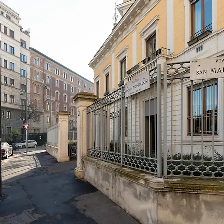 Daire Guesthost - 500sqm Luxury With Spa, Gym, Terrace, Game & Garage Milano
